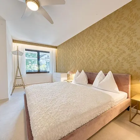 Goldfinger + Suites Lana Exterior photo