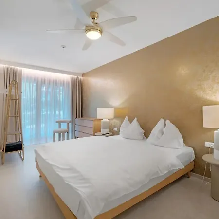 Goldfinger + Suites Lana Exterior photo