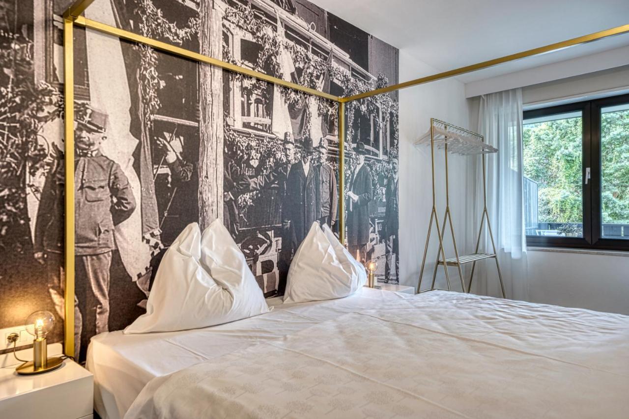 Goldfinger + Aparthotel