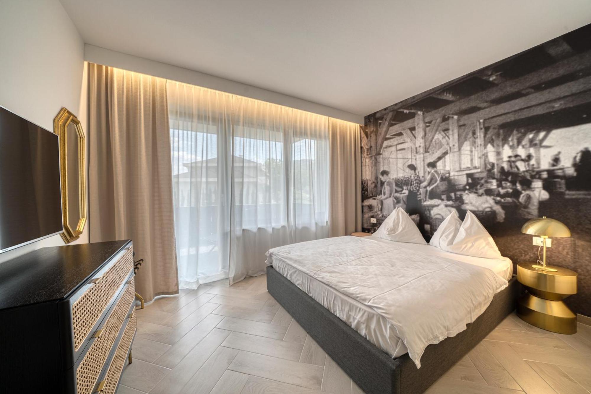 Aparthotel Goldfinger + Lana