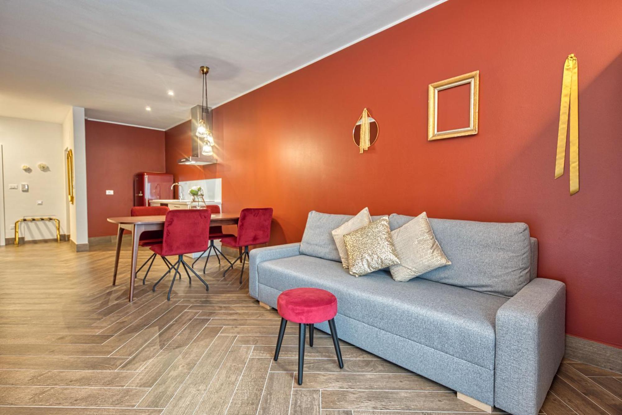 Aparthotel Goldfinger +